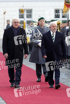Begrüßung des Präsidenten von Brasilien mit militärischen Ehren in Berlin