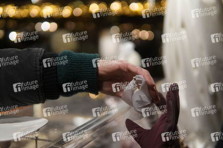 WeihnachtsZauber Gendarmenmarkt 2023 in Berlin