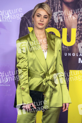 Filmpremiere 'Girl You Know It's True' in München