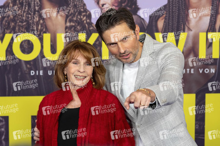 Filmpremiere 'Girl You Know It's True' in München