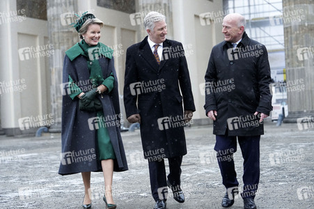 König Philippe und Königin Mathilde von Belgien am Brandenburger Tor in Berlin