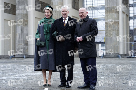 König Philippe und Königin Mathilde von Belgien am Brandenburger Tor in Berlin