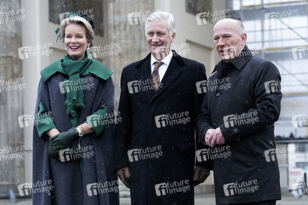 König Philippe und Königin Mathilde von Belgien am Brandenburger Tor in Berlin