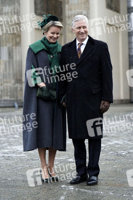 König Philippe und Königin Mathilde von Belgien am Brandenburger Tor in Berlin