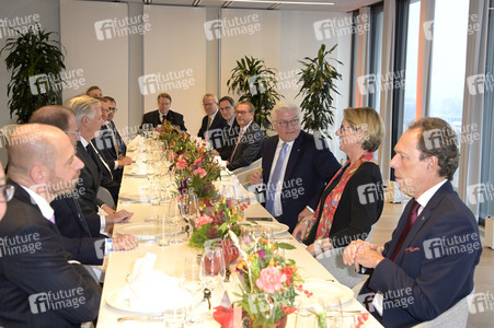 König Philippe und Königin Mathilde der Belgier beim Besuch von 50Hertz Transmission in Berlin