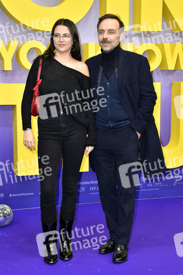 Filmpremiere 'Girl You Know It's True' in Berlin