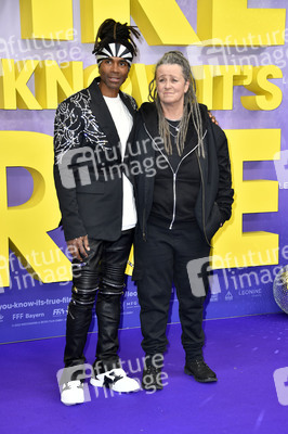 Filmpremiere 'Girl You Know It's True' in Berlin