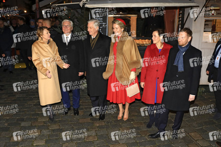 König Philippe und Königin Mathilde der Belgier beim Besuch des historischen Weihnachtsmarktes in Dresden