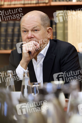 Olaf Scholz beim Besuch des Deutschen Geoforschungszentrums und des Potsdam-Instituts für Klimafolgenforschung in Potsdam