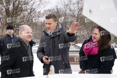 Olaf Scholz beim Besuch des Deutschen Geoforschungszentrums und des Potsdam-Instituts für Klimafolgenforschung in Potsdam