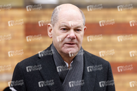 Olaf Scholz beim Besuch des Deutschen Geoforschungszentrums und des Potsdam-Instituts für Klimafolgenforschung in Potsdam