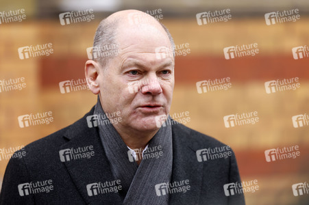 Olaf Scholz beim Besuch des Deutschen Geoforschungszentrums und des Potsdam-Instituts für Klimafolgenforschung in Potsdam