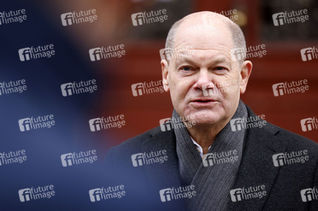 Olaf Scholz beim Besuch des Deutschen Geoforschungszentrums und des Potsdam-Instituts für Klimafolgenforschung in Potsdam