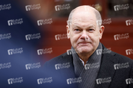 Olaf Scholz beim Besuch des Deutschen Geoforschungszentrums und des Potsdam-Instituts für Klimafolgenforschung in Potsdam