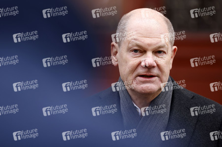 Olaf Scholz beim Besuch des Deutschen Geoforschungszentrums und des Potsdam-Instituts für Klimafolgenforschung in Potsdam