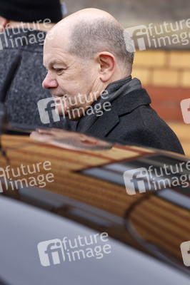 Olaf Scholz beim Besuch des Deutschen Geoforschungszentrums und des Potsdam-Instituts für Klimafolgenforschung in Potsdam