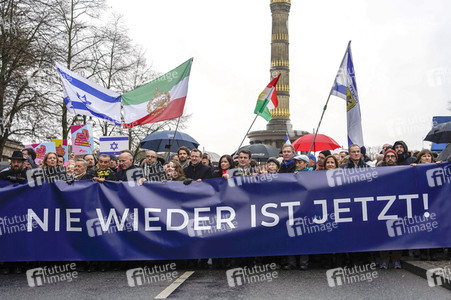 Solidaritätskundgebung 'Nie Wieder Ist Jetzt! - Deutschland steht auf' in Berlin