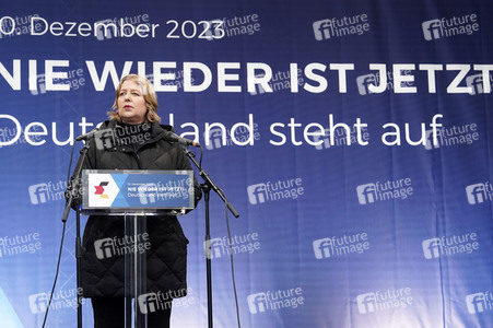 Solidaritätskundgebung 'Nie Wieder Ist Jetzt! - Deutschland steht auf' in Berlin