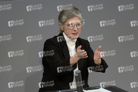 143. Sitzung des Deutschen Bundestages in Berlin