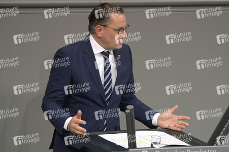 143. Sitzung des Deutschen Bundestages in Berlin