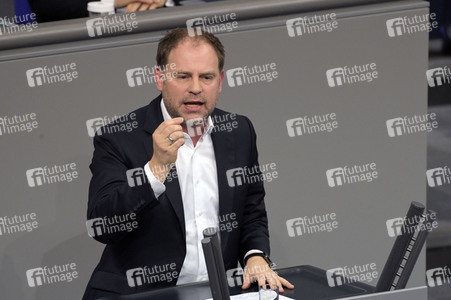 143. Sitzung des Deutschen Bundestages in Berlin