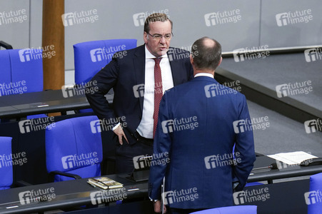 143. Sitzung des Deutschen Bundestages in Berlin