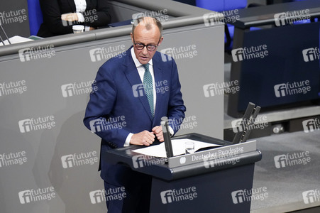 143. Sitzung des Deutschen Bundestages in Berlin