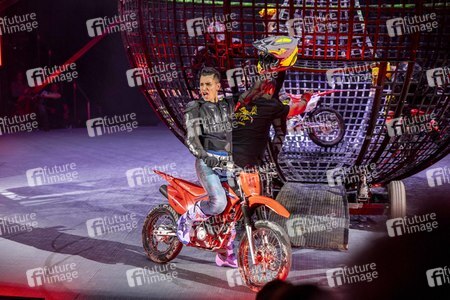 Weihnachstshow von Circus FlicFlac in Erfurt