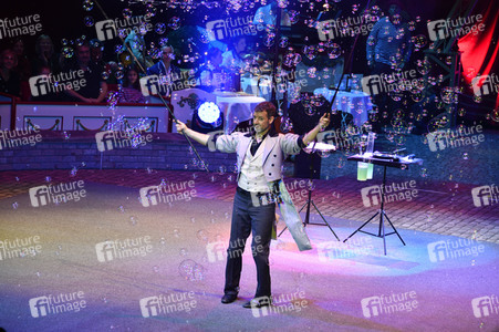 Premiere '19. Original Roncalli Weihnachtscircus' in Berlin