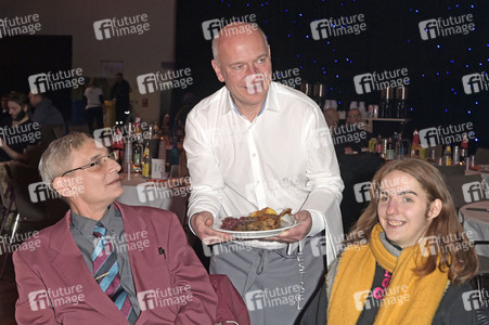 29. Weihnachtsfeier für Obdachlose und Bedürftige in Berlin