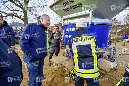 Stephan Weil besucht Hochwassergebiet in der Region Heidekreis