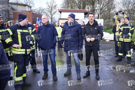 Stephan Weil besucht Hochwasser-Einsatzkräfte in der Region Hannover