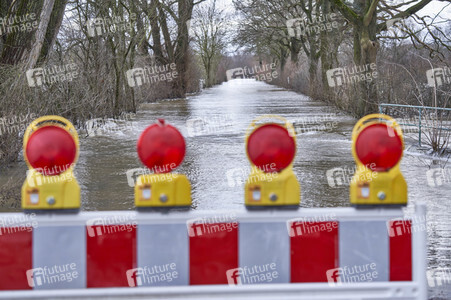 Stephan Weil besucht Hochwasser-Einsatzkräfte in der Region Hannover