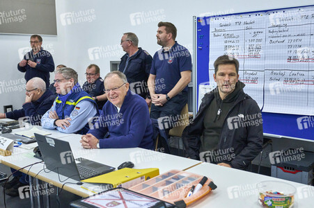 Stephan Weil besucht Hochwasser-Einsatzkräfte in der Region Hannover