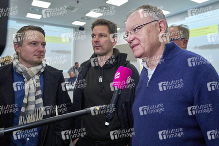 Stephan Weil besucht Hochwasser-Einsatzkräfte in der Region Hannover