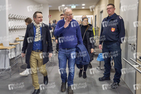 Stephan Weil besucht Hochwasser-Einsatzkräfte in der Region Hannover