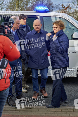 Olaf Scholz besucht das Hochwassergebiet in Verden