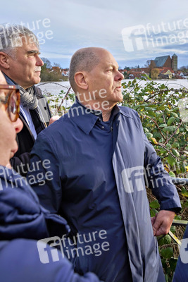 Olaf Scholz besucht das Hochwassergebiet in Verden