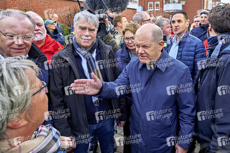 Olaf Scholz besucht das Hochwassergebiet in Verden