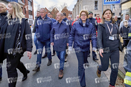 Olaf Scholz besucht das Hochwassergebiet in Verden