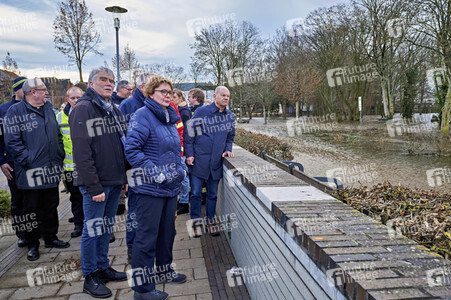 Olaf Scholz besucht das Hochwassergebiet in Verden