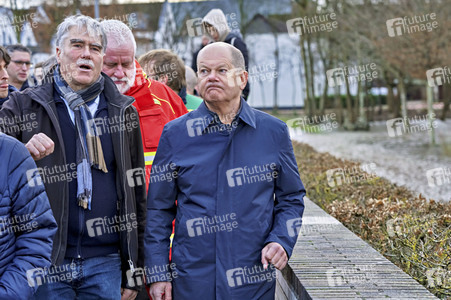Olaf Scholz besucht das Hochwassergebiet in Verden