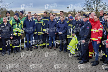 Olaf Scholz besucht das Hochwassergebiet in Verden