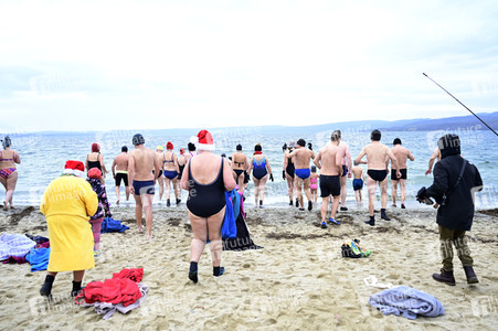 Neujahrsschwimmen am Berzdorfer See in Görlitz