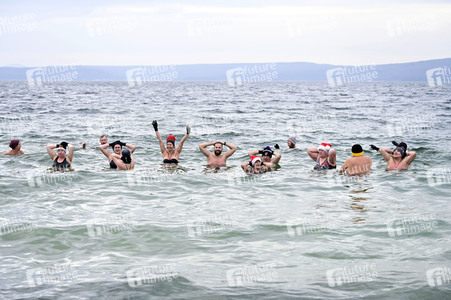 Neujahrsschwimmen am Berzdorfer See in Görlitz