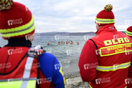 Neujahrsschwimmen am Berzdorfer See in Görlitz