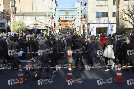 Neujahrsgebet am Kanda Myojin-Schrein in Tokio