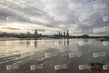 Elbe-Hochwasser in Dresden