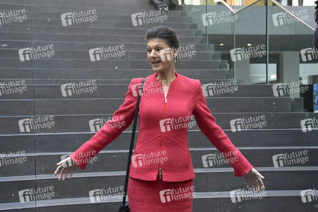 Bundespressekonferenz zur Gründung der Partei Bündnis Sahra Wagenknecht in Berlin