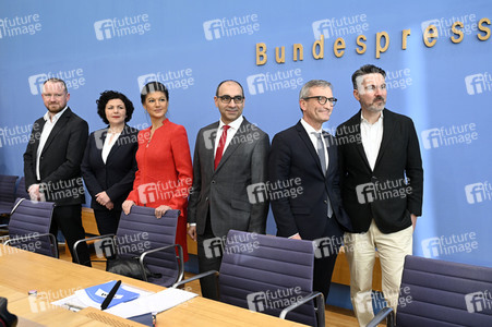 Bundespressekonferenz zur Gründung der Partei Bündnis Sahra Wagenknecht in Berlin